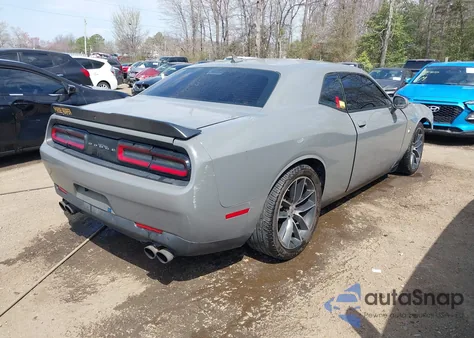 2018 Dodge Challenger R/T Scat Pack z USA, uszkodzony, nr VIN 2C3CDZFJ3JH192649